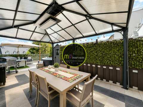 Bel appartement terrasse, 2 chambres et 2 emplacements intérieurs