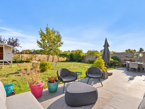ITZIG-PLATEAU : SPLENDIDE MAISON RENOVEE A VENDRE AVEC 5 CH + TERRASSES + JARDIN + GARAGE 3 VOITUREs + 2 PARKINGS EXTERIEURS