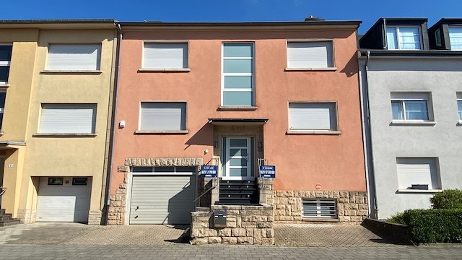 IMMEUBLE AVEC 2 APPARTEMENTS