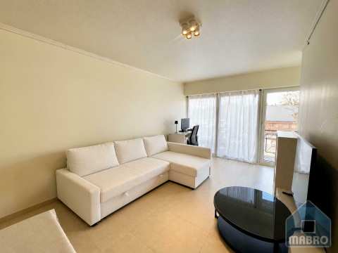 Very nice apartment 1bedroom with balcony and garage